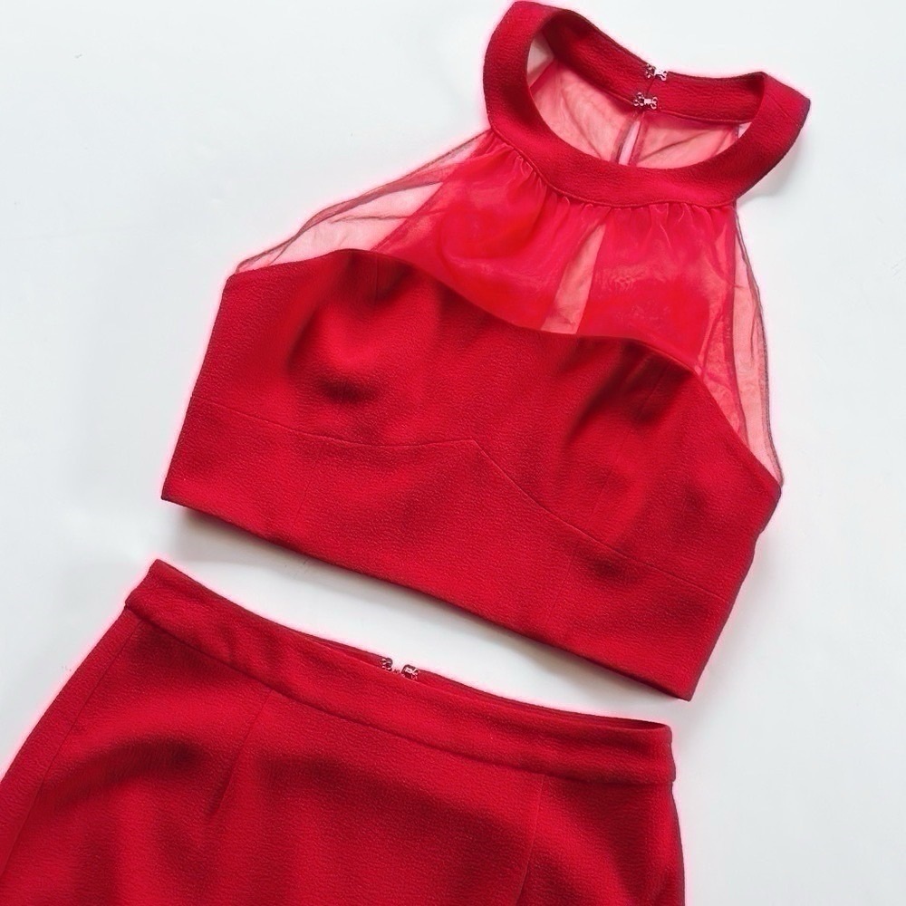 Dress The Population Women’s Elliana Two-Piece Faux Halter Set Rouge - Picture 11 of 13